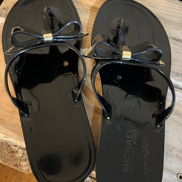 Michael Kors Kayden’s Slide Sandal With Bow Flip Gel - Picture 4 of 5